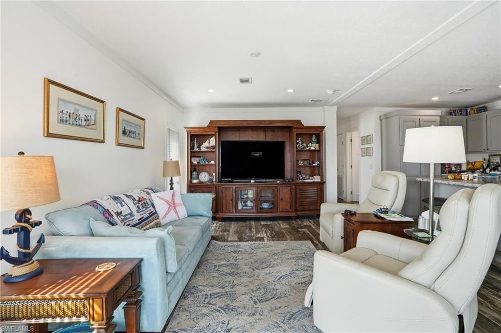 11291 Azalea Ln, Fort Myers Beach, FL 33931 Photo