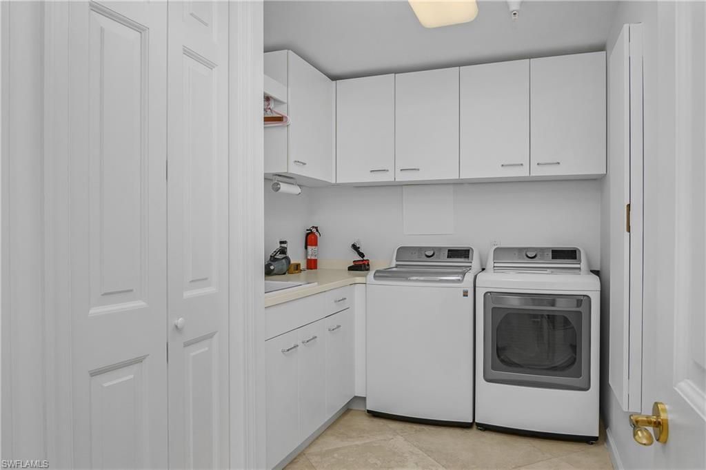 8787 Bay Colony Dr, Unit 906, Naples, FL 34108 Photo