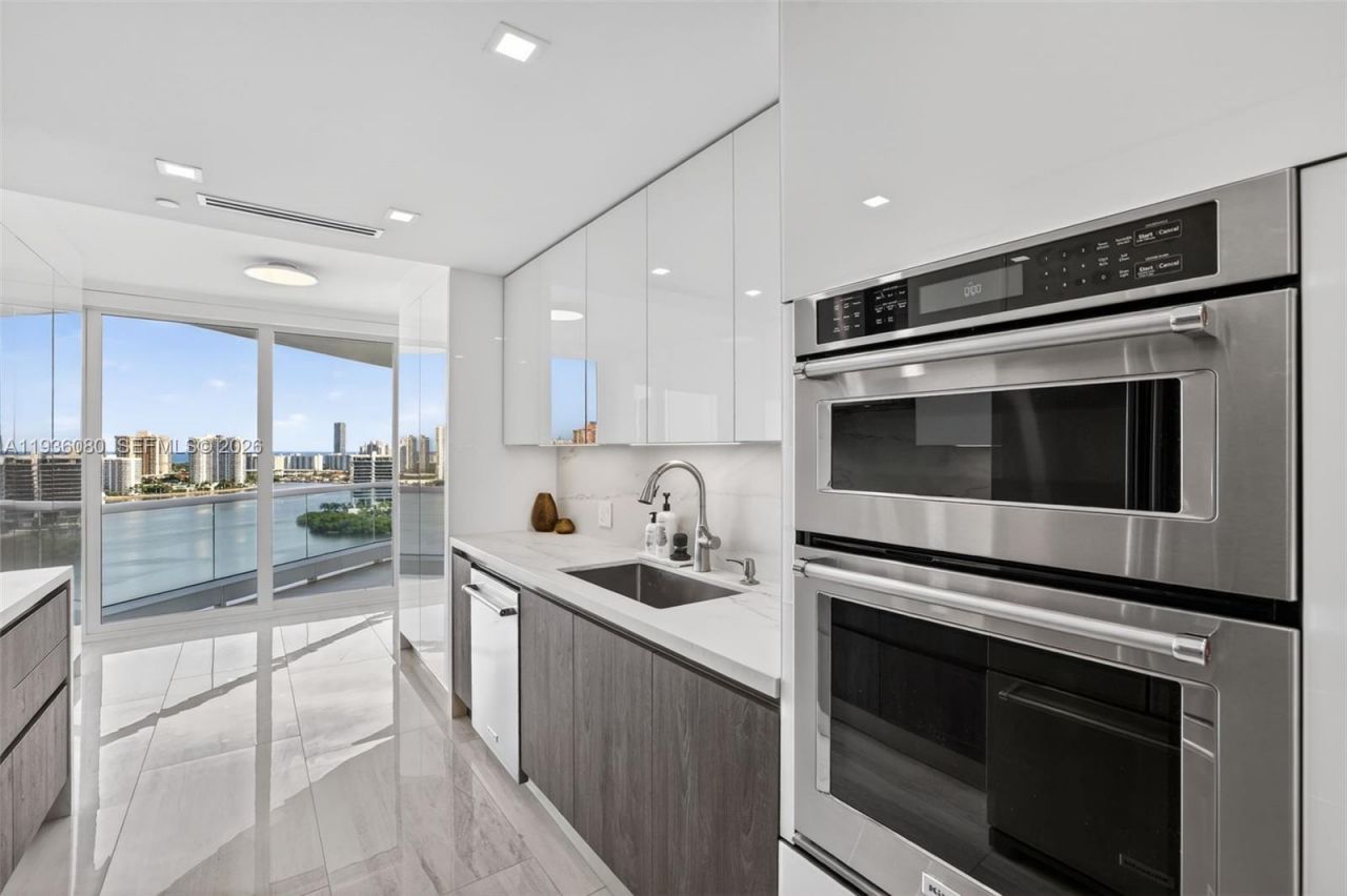 7000 Island Blvd, Unit 2306, Aventura, FL 33160 Photo