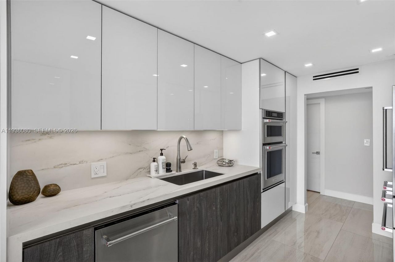 7000 Island Blvd, Unit 2306, Aventura, FL 33160 Photo