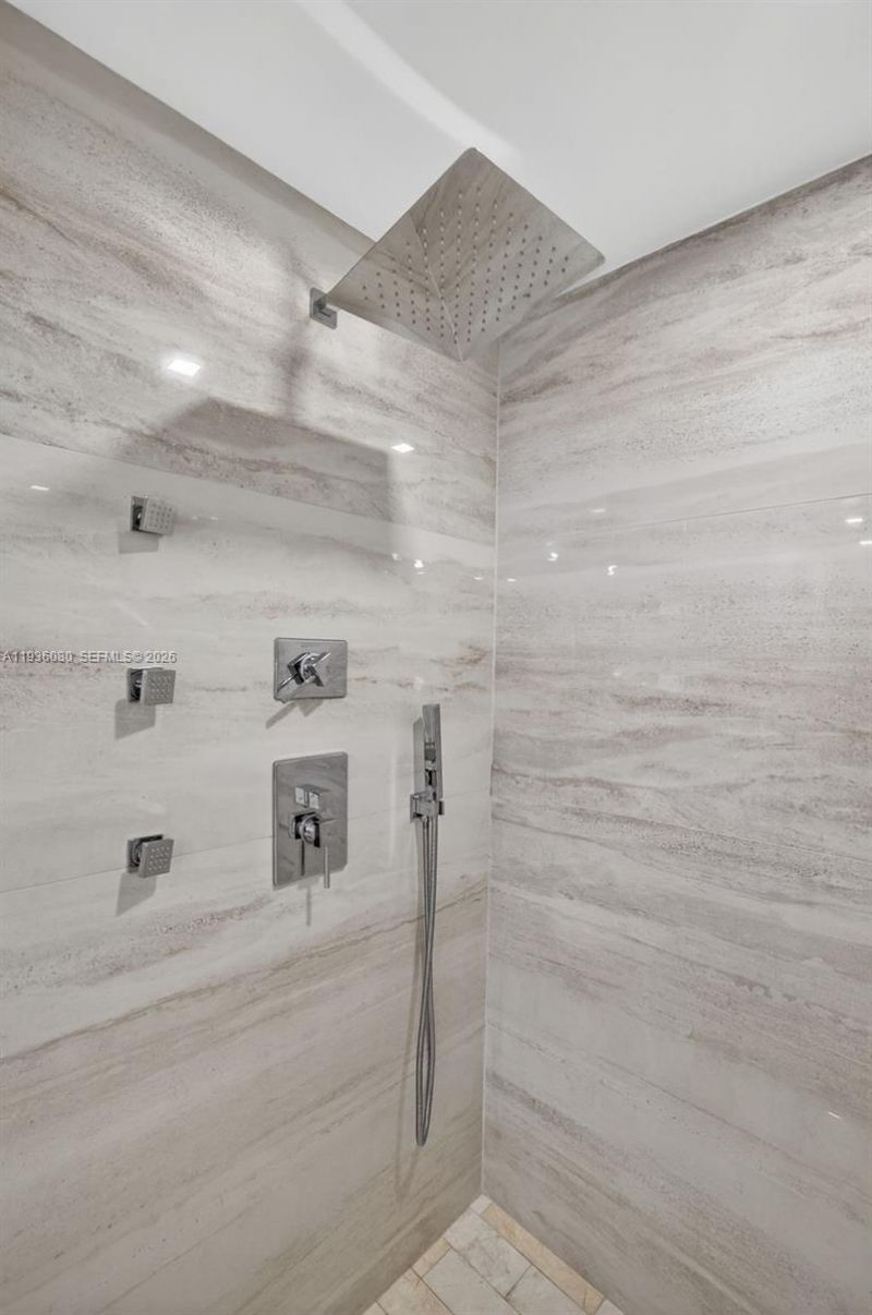 7000 Island Blvd, Unit 2306, Aventura, FL 33160 Photo