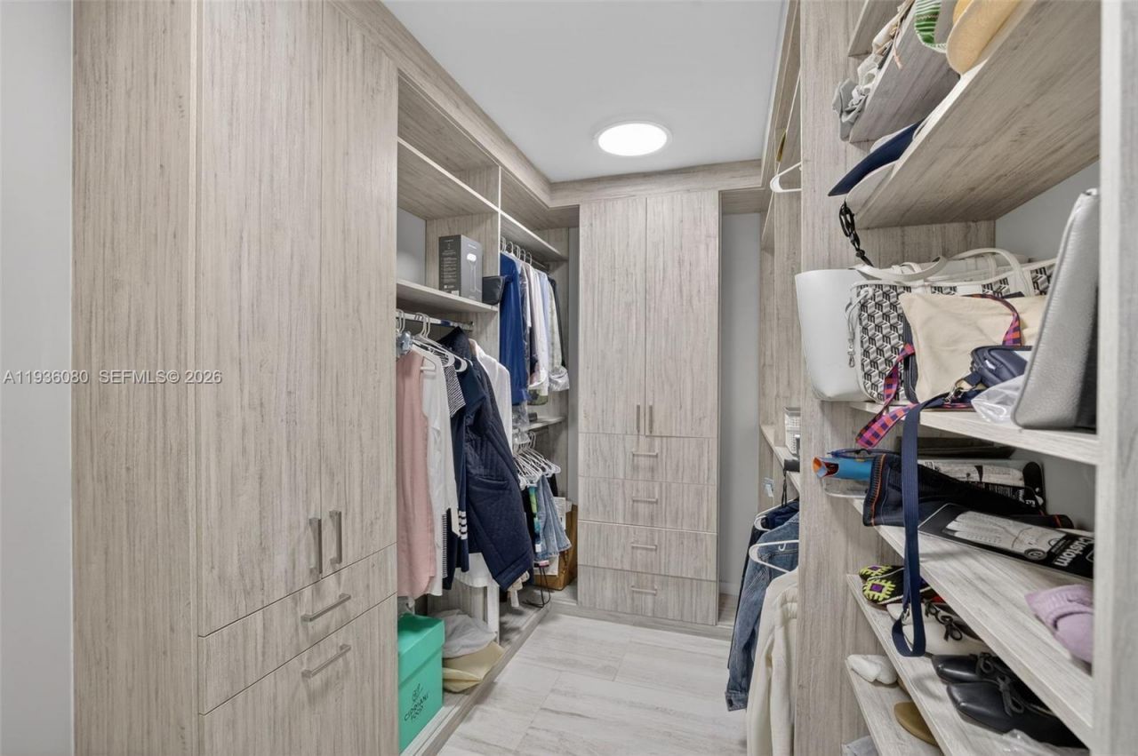 7000 Island Blvd, Unit 2306, Aventura, FL 33160 Photo