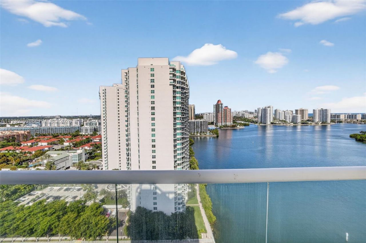 7000 Island Blvd, Unit 2306, Aventura, FL 33160 Photo