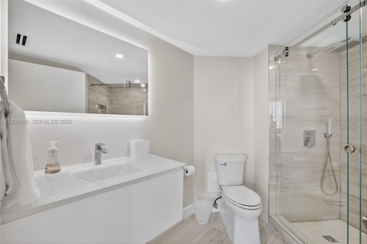 7000 Island Blvd, Unit 2306, Aventura, FL 33160 Photo