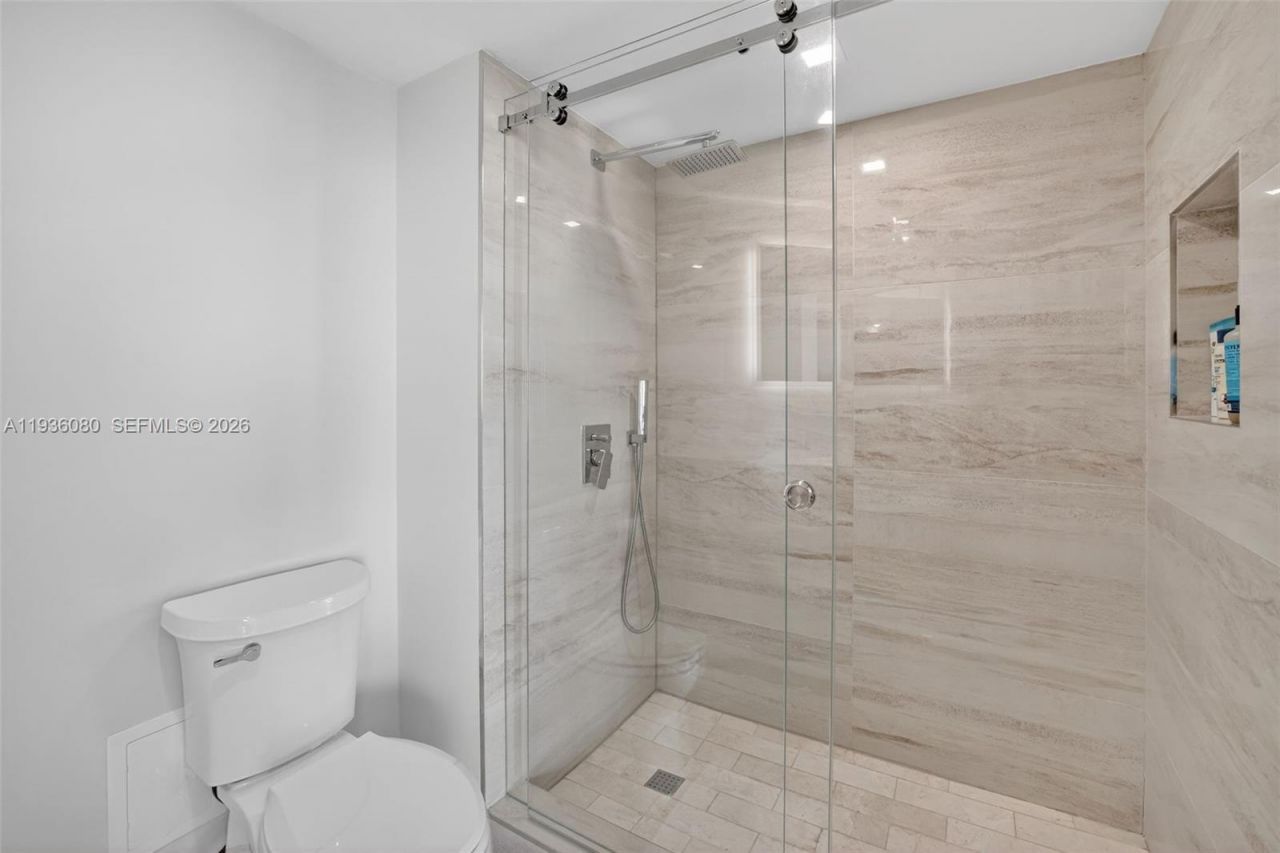 7000 Island Blvd, Unit 2306, Aventura, FL 33160 Photo