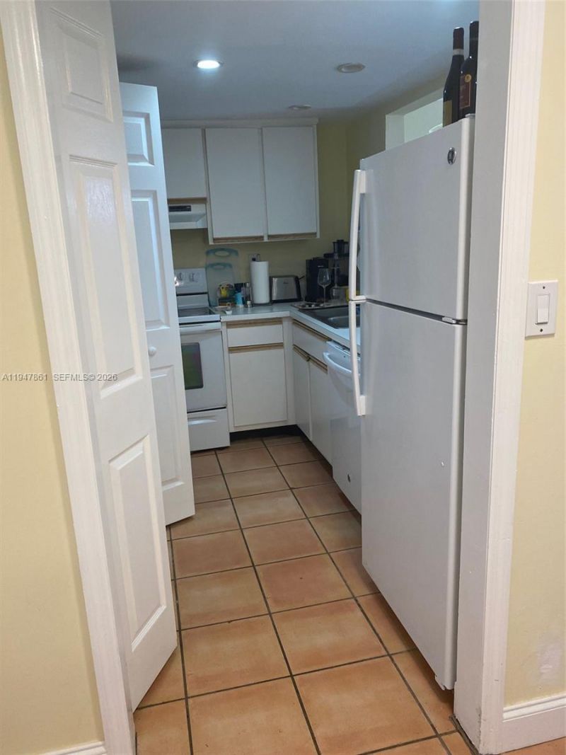 540 Brickell Key Dr, Unit 705, Miami, FL 33131 Photo