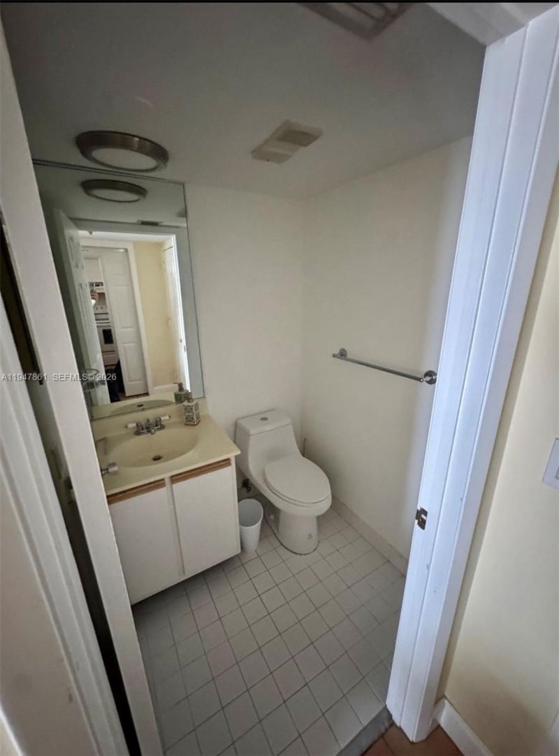 540 Brickell Key Dr, Unit 705, Miami, FL 33131 Photo