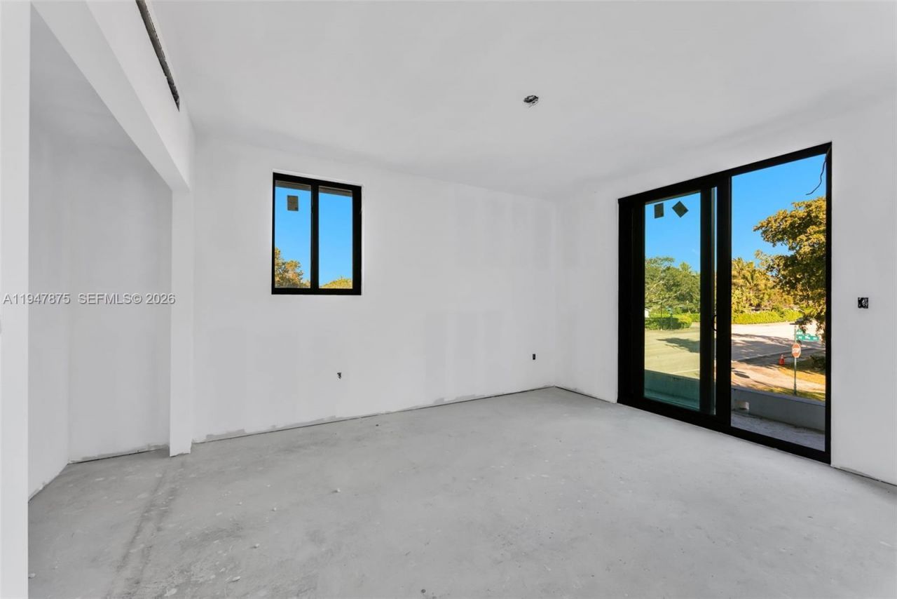 9833 N Miami Ave, Miami Shores, FL 33150 Photo