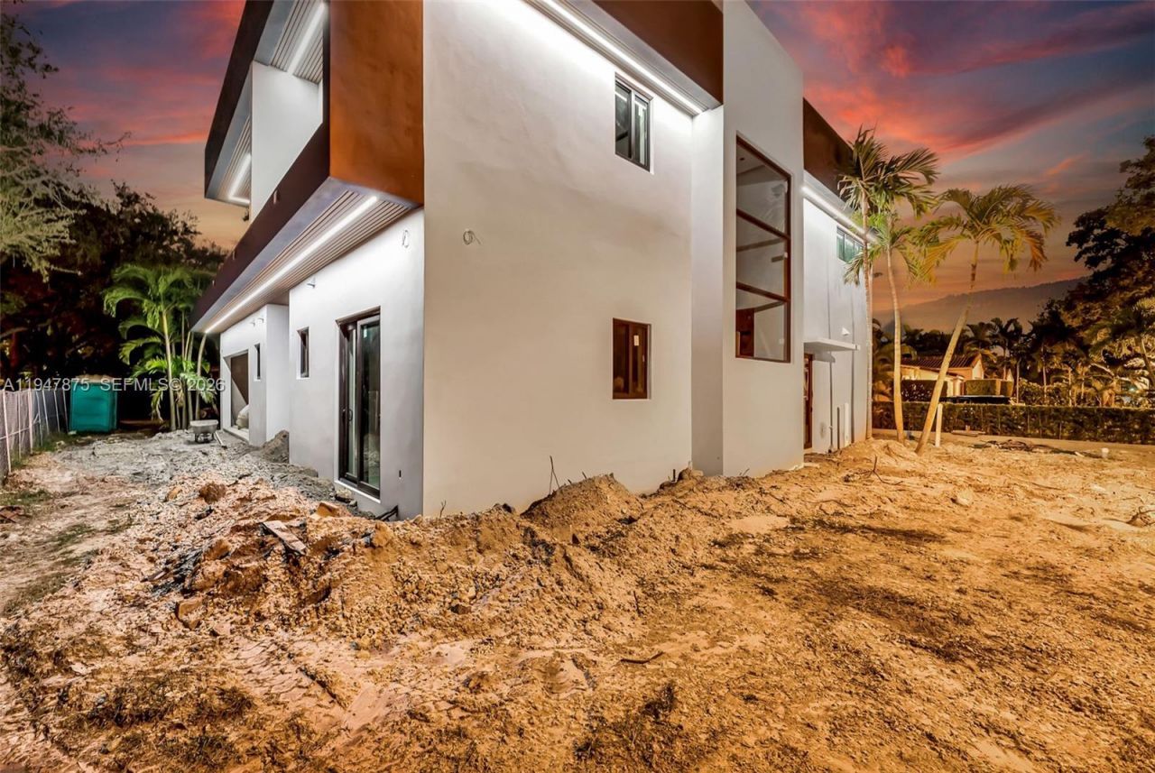 9833 N Miami Ave, Miami Shores, FL 33150 Photo