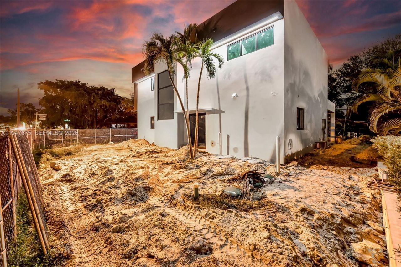 9833 N Miami Ave, Miami Shores, FL 33150 Photo