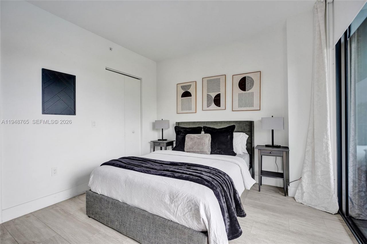 121 NE 34th St, Unit 910, Miami, FL 33137 Photo