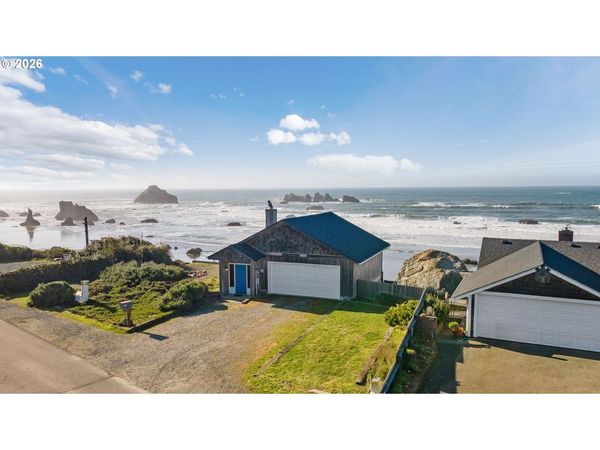 1400 BEACH LOOP SW DR, Bandon, OR 97411