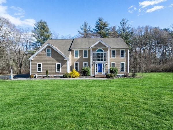 108 Waterford Dr, Hanover, MA 02339
