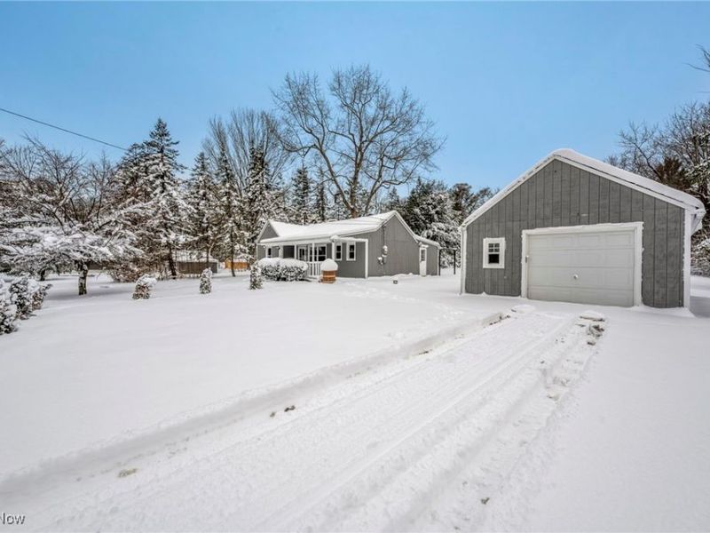 8564 Cedar Road, Chesterland, OH 44026 Photo 27