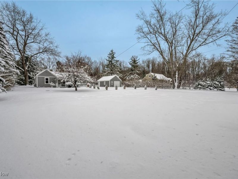 8564 Cedar Road, Chesterland, OH 44026 Photo 30