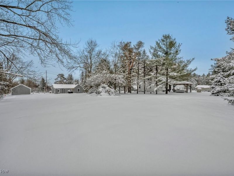 8564 Cedar Road, Chesterland, OH 44026 Photo 37