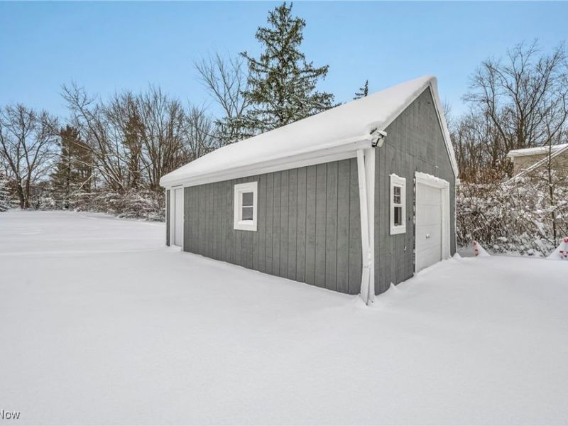 8564 Cedar Road, Chesterland, OH 44026 Photo 40