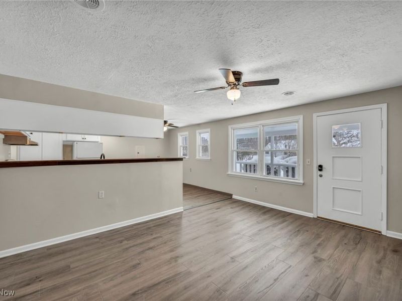 8564 Cedar Road, Chesterland, OH 44026 Photo 6