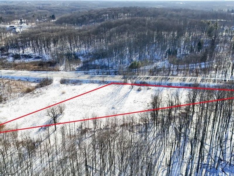 7687 Ravenna Road, Hudson, OH 44236 Photo 1