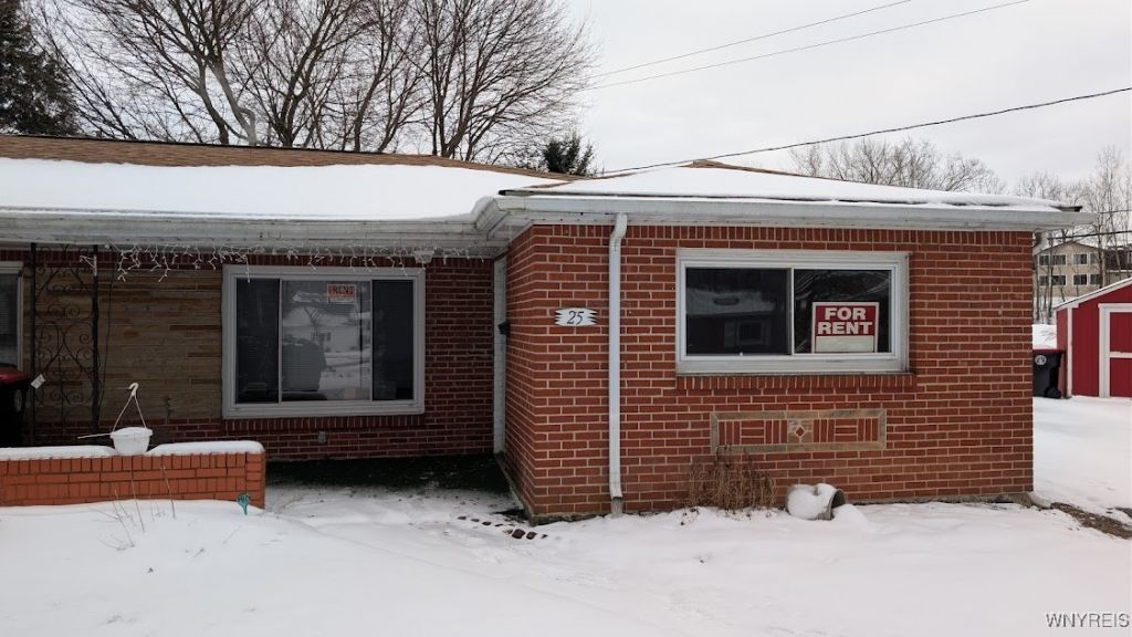 25 Cadet Circle, Lancaster, NY 14086 Main Photo