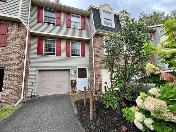 4431 Heritage Drive, Liverpool, NY 13090