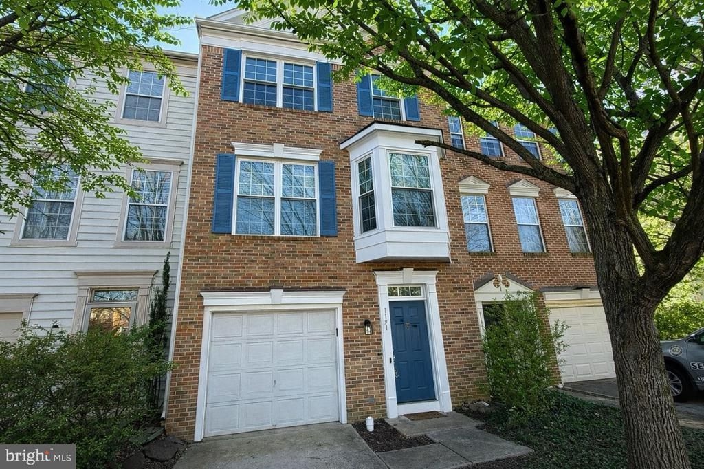 1191 Cypress Tree Place, Herndon, VA 20170 Main Photo