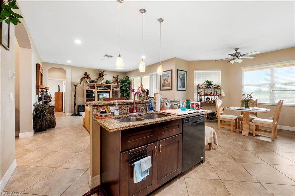 1629 SW 2nd Ter, Cape Coral, FL 33991 Photo