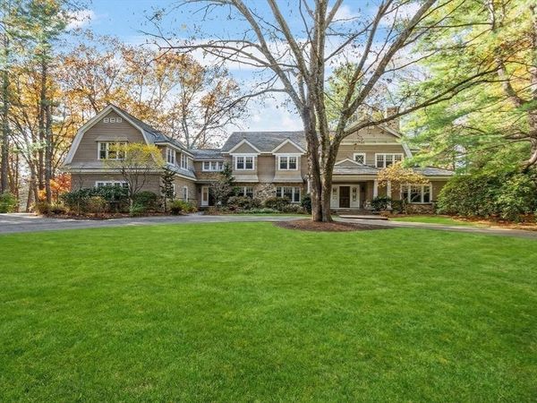 121 Livingston Rd, Wellesley, MA 02482