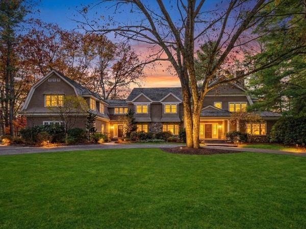 121 Livingston Rd, Wellesley, MA 02482