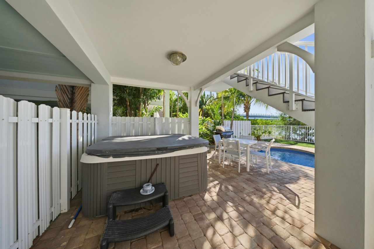 11890 1st Ave Gulf, Unit 2, Marathon, FL 33050 Photo