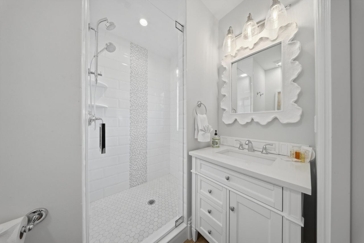 11890 1st Ave Gulf, Unit 2, Marathon, FL 33050 Photo