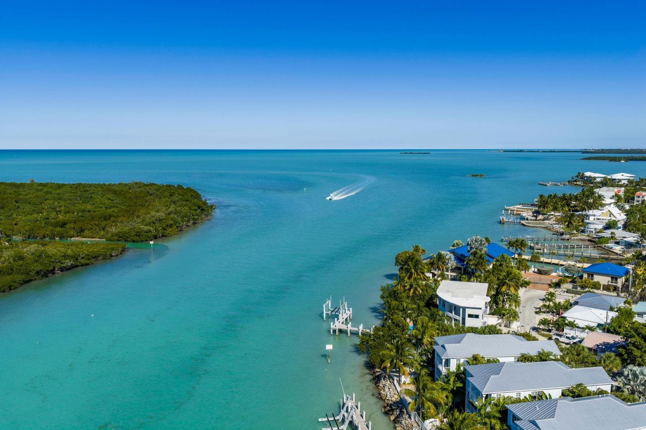 11890 1st Ave Gulf, Unit 2, Marathon, FL 33050 Photo