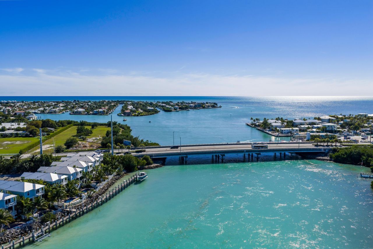 11890 1st Ave Gulf, Unit 2, Marathon, FL 33050 Photo