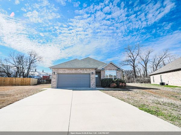 152 Harmony Dr, Tuscumbia, AL