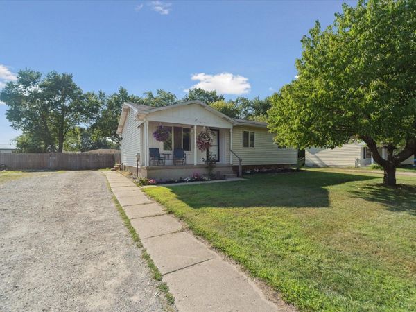 331 Scarlett Oak Lane, Perry, MI 48872