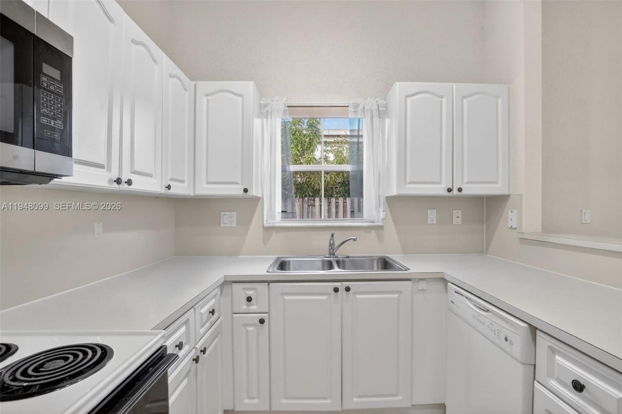 14125 S Cypress Cove Cir, Davie, FL 33325 Photo