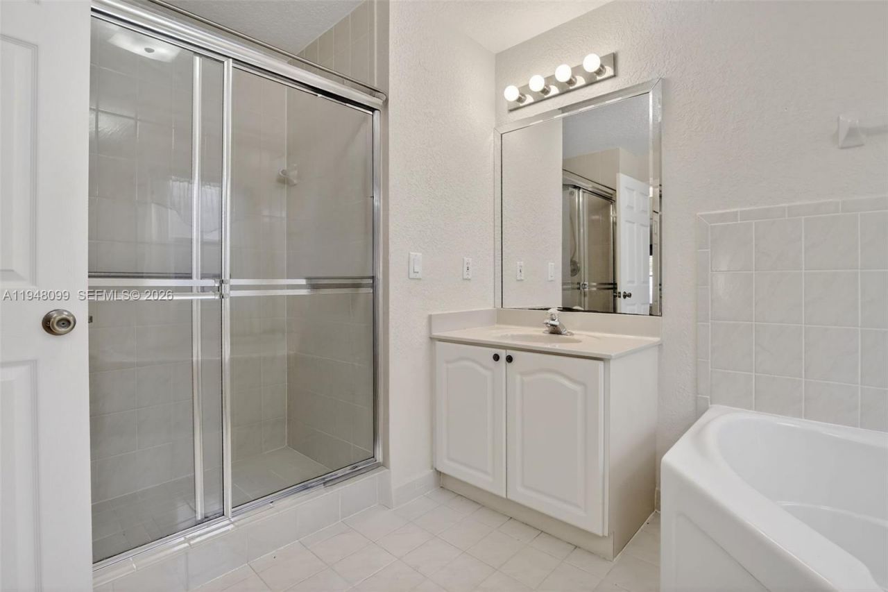 14125 S Cypress Cove Cir, Davie, FL 33325 Photo