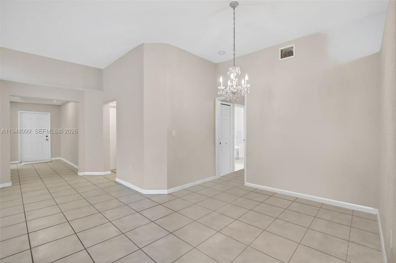 14125 S Cypress Cove Cir, Davie, FL 33325 Photo