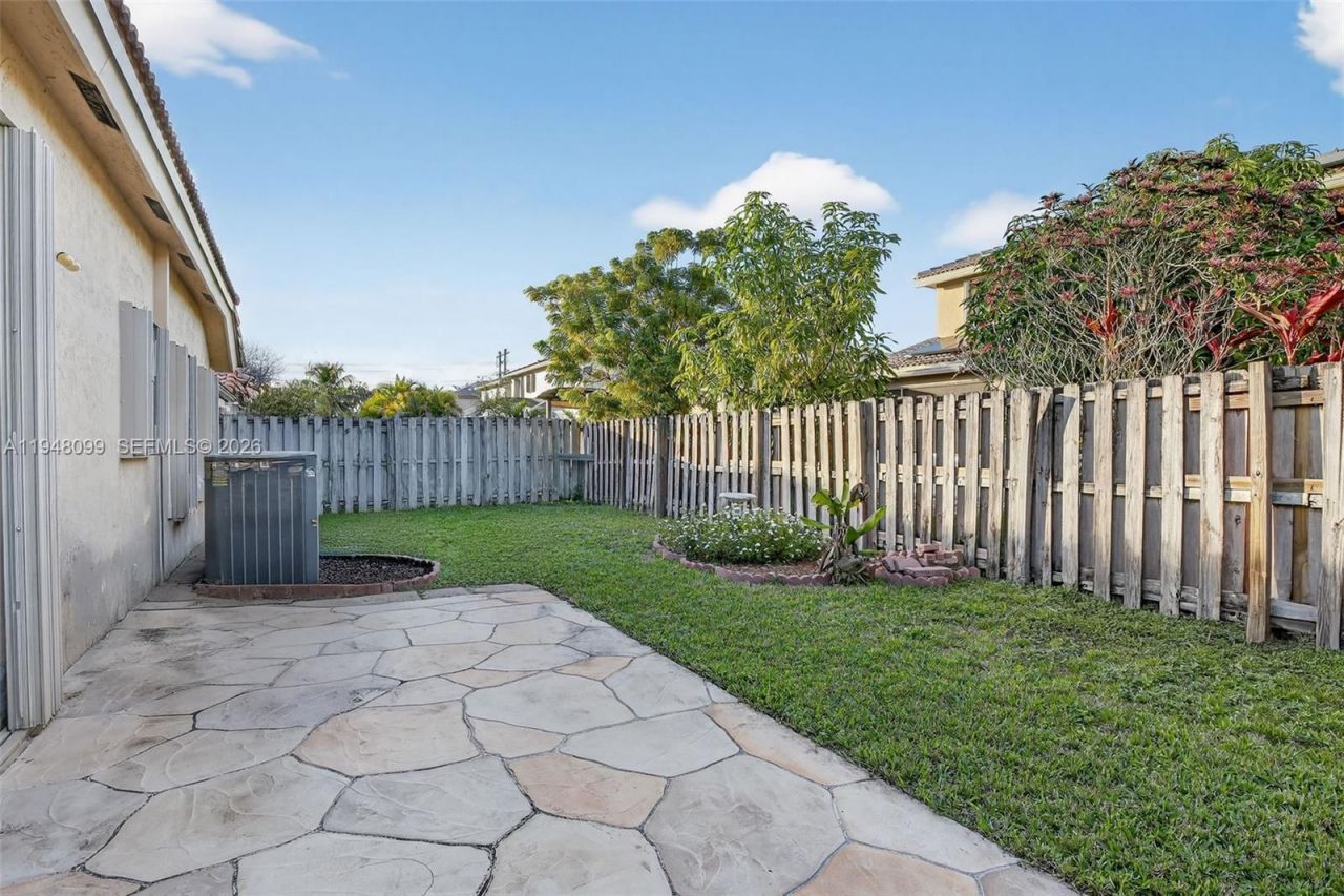 14125 S Cypress Cove Cir, Davie, FL 33325 Photo