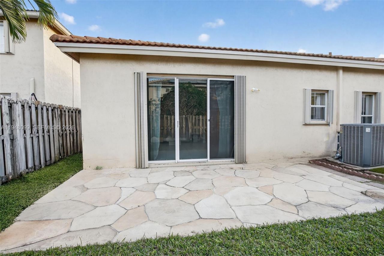 14125 S Cypress Cove Cir, Davie, FL 33325 Photo