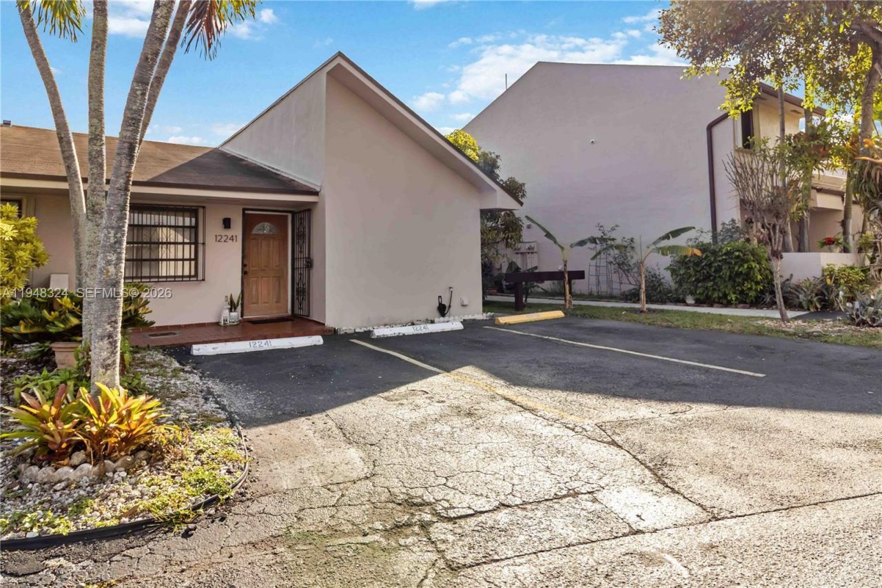 12241 SW 24th Ter, Unit 39, Miami, FL 33175 Photo