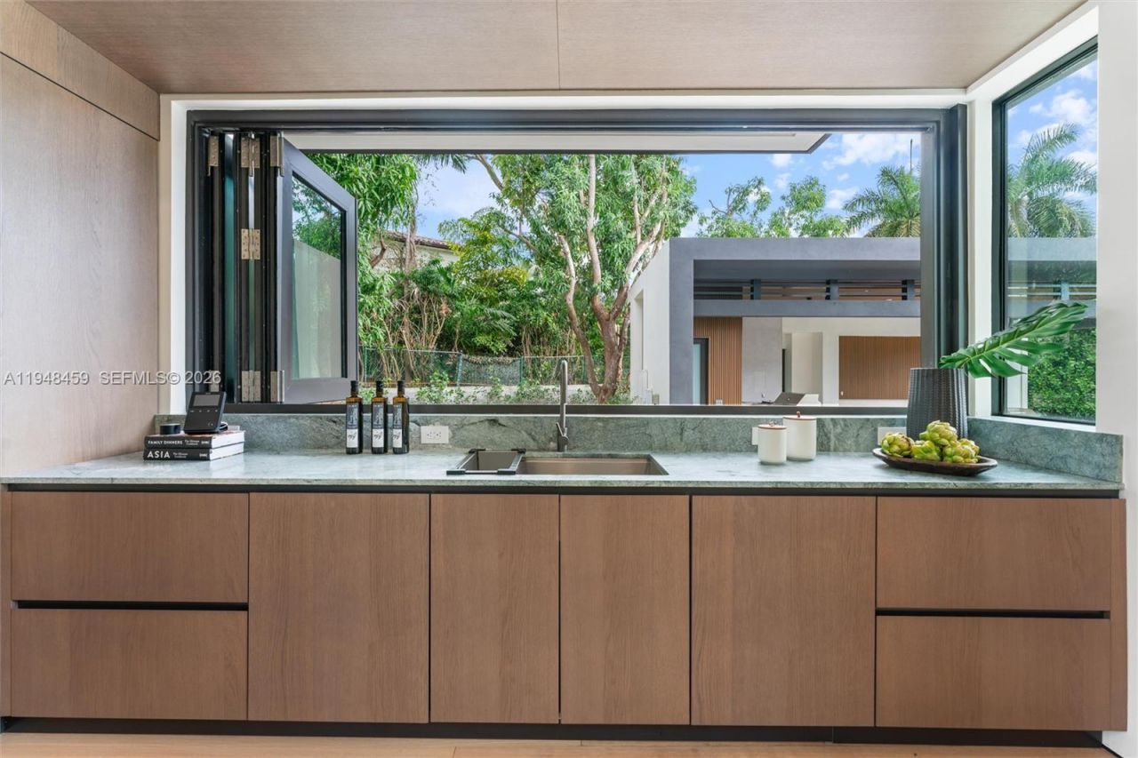 5845 SW 130th Ter , Pinecrest, FL 33156 Photo