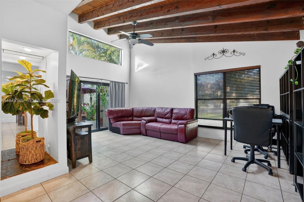 9770 NW 15th St , Unit 293, Pembroke Pines, FL 33024 Photo