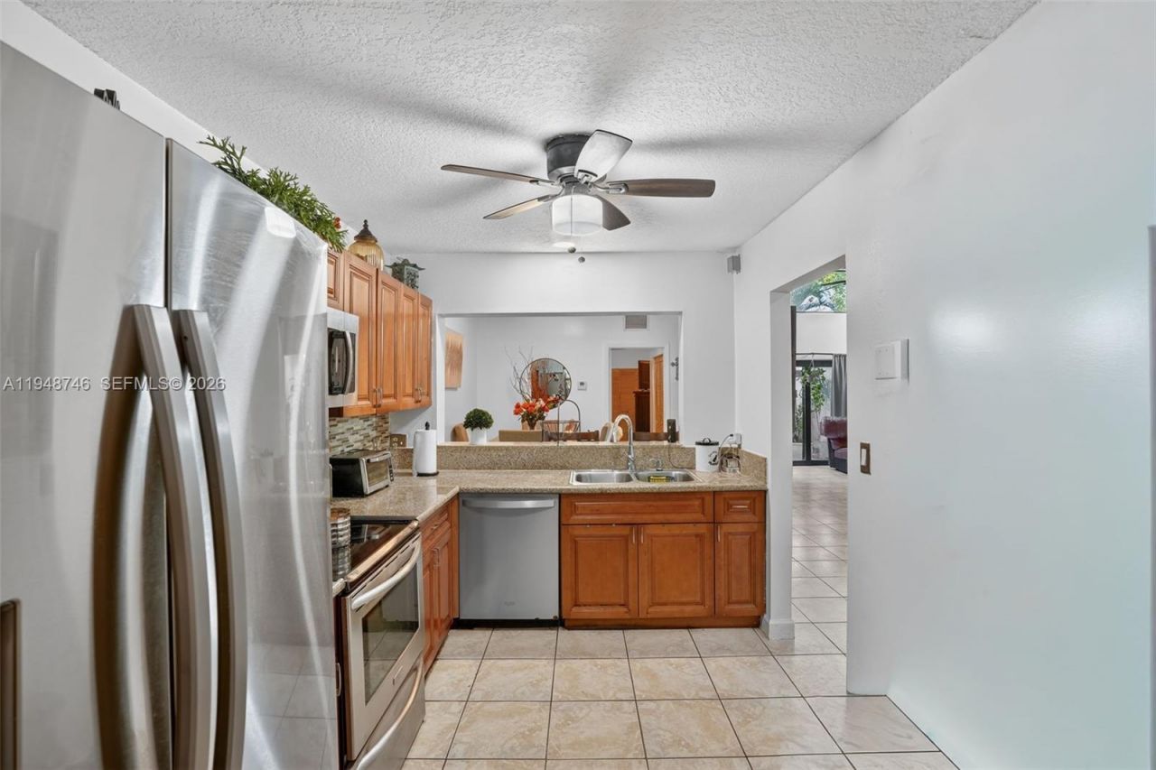 9770 NW 15th St , Unit 293, Pembroke Pines, FL 33024 Photo