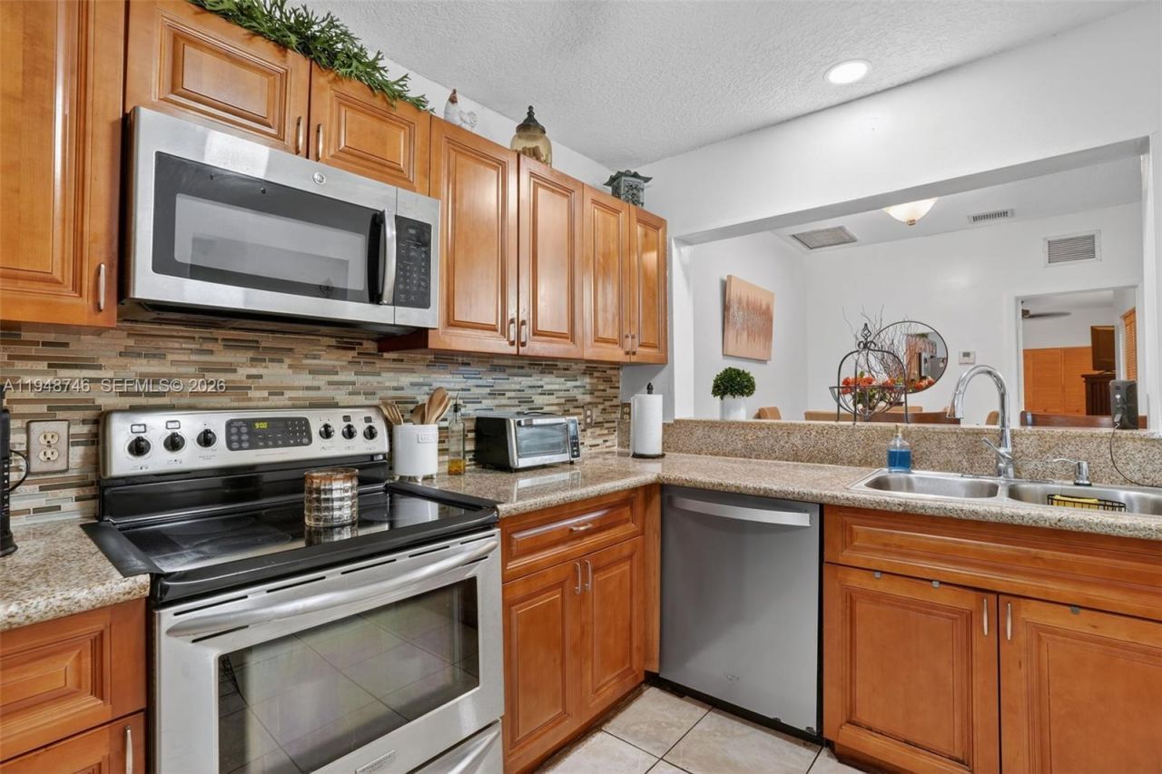 9770 NW 15th St , Unit 293, Pembroke Pines, FL 33024 Photo