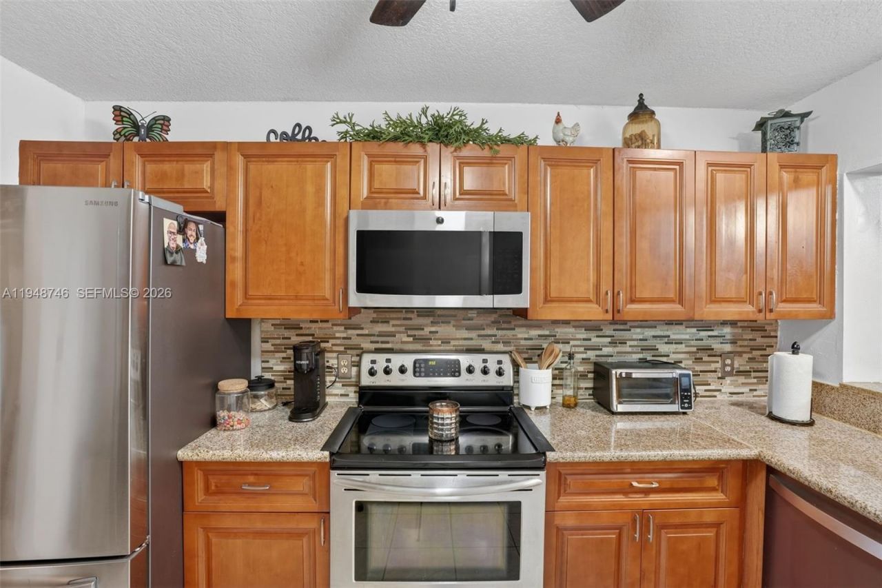 9770 NW 15th St , Unit 293, Pembroke Pines, FL 33024 Photo