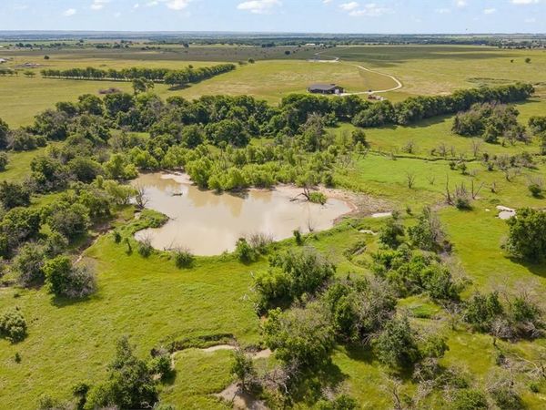10517 County Road 418, Grandview, TX 76050