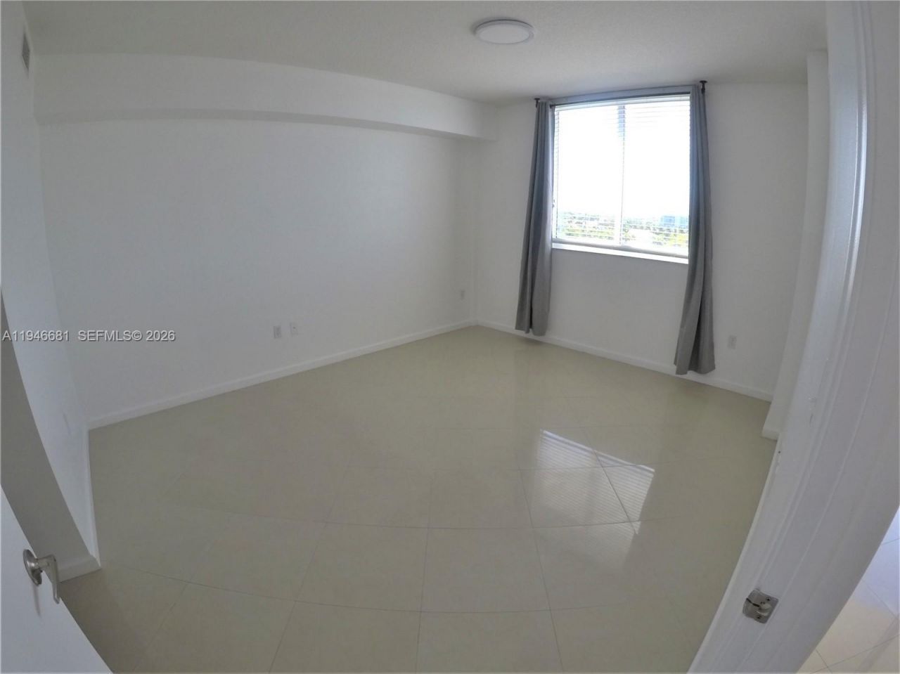 2775 NE 187th St, Unit 506, Aventura, FL 33180 Photo