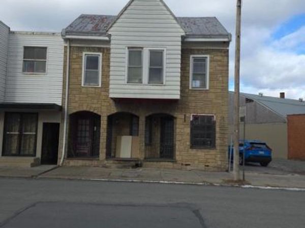 19 CHESTNUT ST, LEWISTOWN, PA 17044