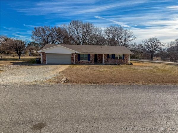 90 Barbara, Lone Grove, OK 73401